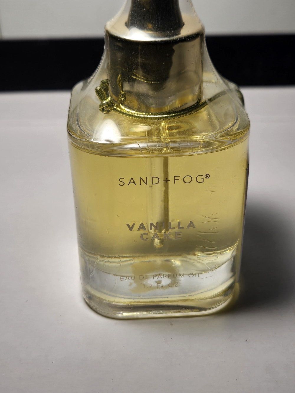 SAND+FOG Vanilla Cake Body Oil - Pale Yellow